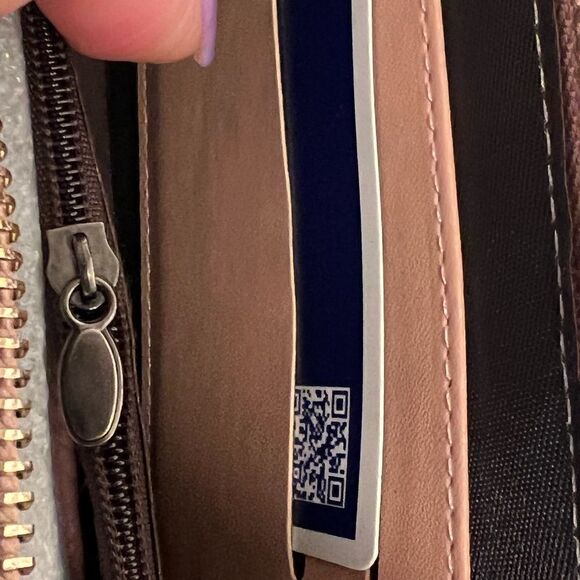 Baelberry Single Wallet Cross Body Bag - Picture 6 of 9